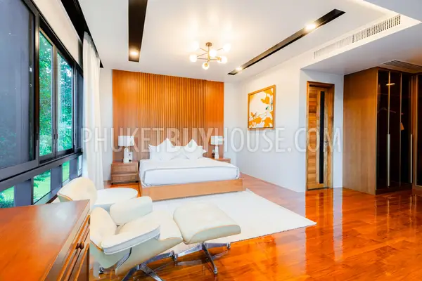 NAI23172: 4-Bedroom Private Heated Pool Villa in Nai Harn, Phuket. Photo #32