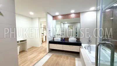 NAI23138: 3-Bedroom Private Pool Villa in Nai Harn, Phuket. Fotoğraf #15