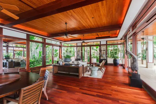 KAM5861: Stunning 5 Bedroom Villa with Infinity Pool. Photo #35
