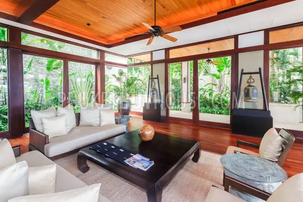 KAM5861: Stunning 5 Bedroom Villa with Infinity Pool. Photo #41