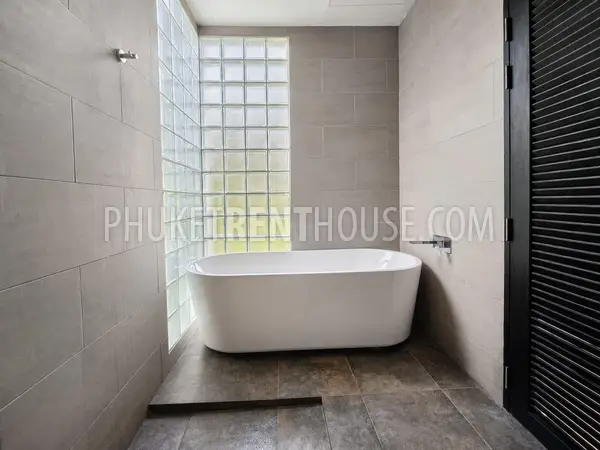 LAY23147: Grand Deluxe Garden Poolside 2-Bedroom Villa For Rent in Phuket. Photo #23