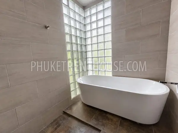 LAY23147: Grand Deluxe Garden Poolside 2-Bedroom Villa For Rent in Phuket. Photo #21