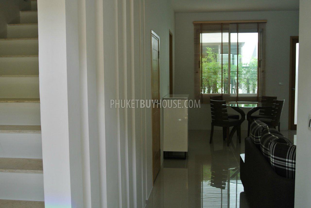 PHU3989: Modern Townhouse with 2 bedrooms and Communal Pool in Phuket. Photo #6