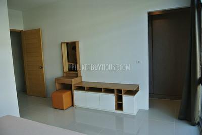 PHU3989: Modern Townhouse with 2 bedrooms and Communal Pool in Phuket. Photo #8