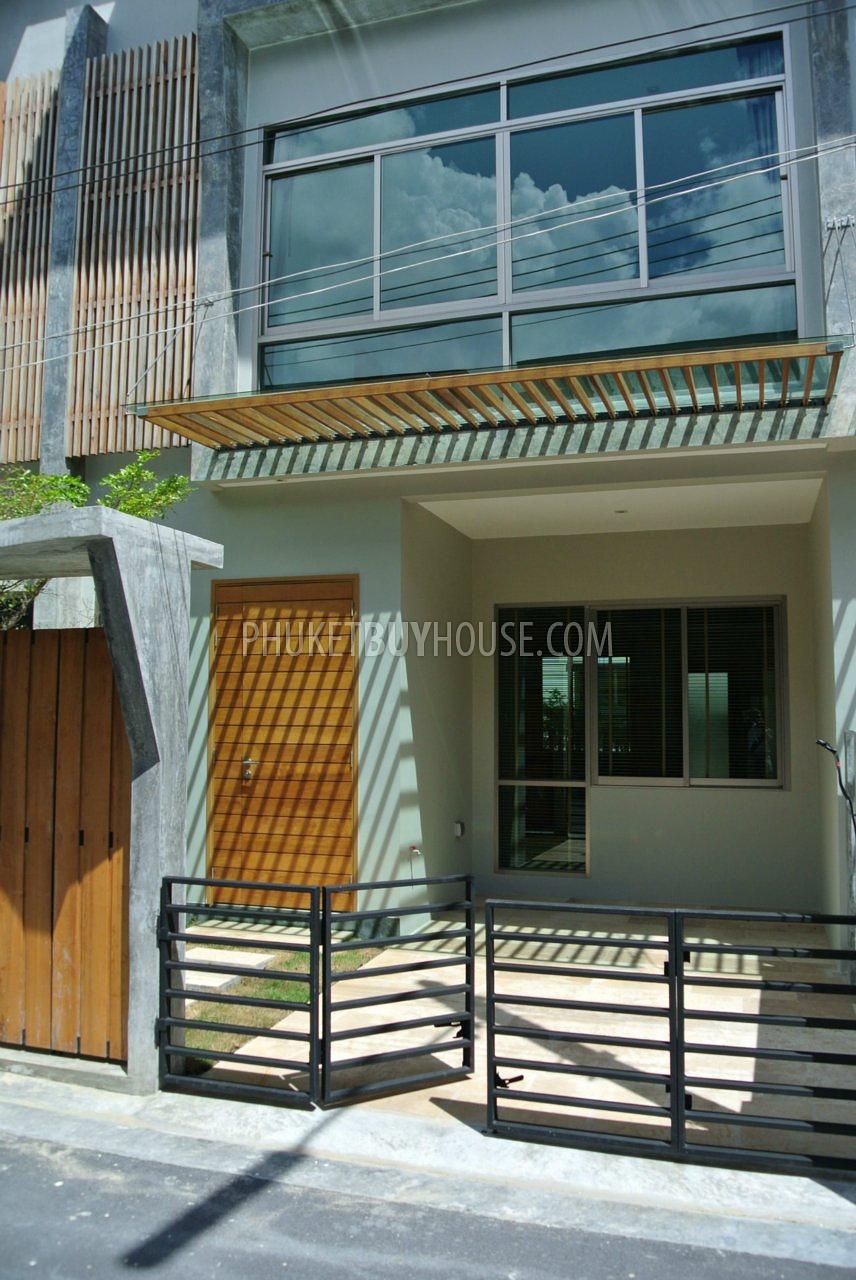 PHU3989: Modern Townhouse with 2 bedrooms and Communal Pool in Phuket. Photo #12