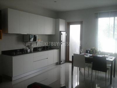 PHU3990: 2 bedroom townhouse for sale in Phuket Town. Photo #6