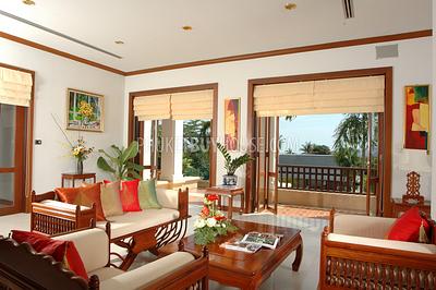 CHA4080: 8 Bedrooms Villa with Tennis court, sea views. Photo #3