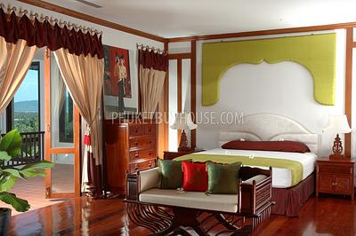 CHA4080: 8 Bedrooms Villa with Tennis court, sea views. Photo #11