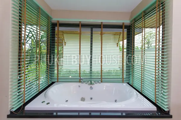 NAI4059: Three Bedroom new villa in heart of Nai Harn. Photo #9