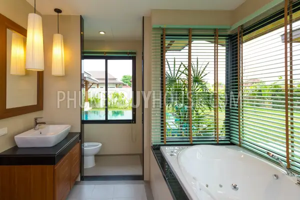 NAI4059: Three Bedroom new villa in heart of Nai Harn. Photo #10