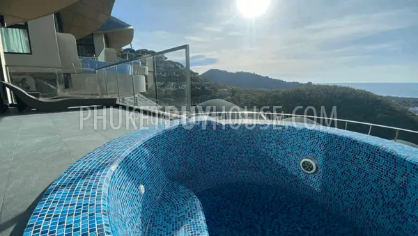 PAT7076: 1-Bedroom Villas Overlooking Patong Bay. Photo #9