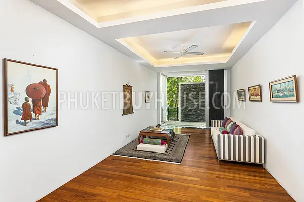 LAY21722: Five Bedroom Villa With Ocean Views in Layan. Photo #4