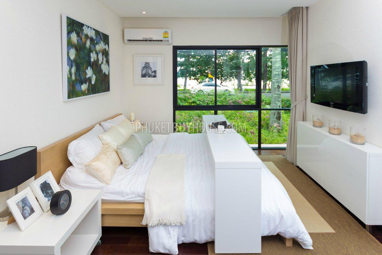 RAW4190: Open plan one-bedroom apartment in Rawai Beach. Photo #7