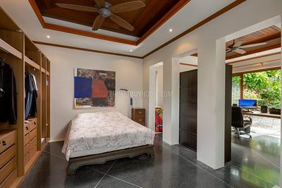 RAW21752: Five Bedroom Luxury Villa in Rawai. Photo #2