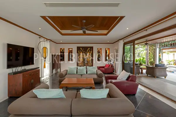 RAW21752: Five Bedroom Luxury Villa in Rawai. Photo #4