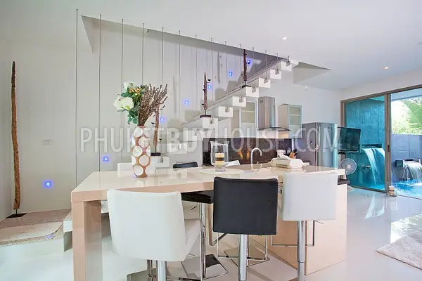 RAW4229: 2 Bedrooms Beachfront villa with private pool !!! Quick Sale !!!. Photo #2