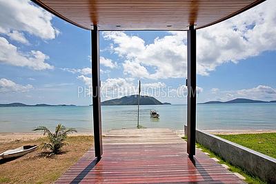 RAW4229: 2 Bedrooms Beachfront villa with private pool !!! Quick Sale !!!. Photo #11