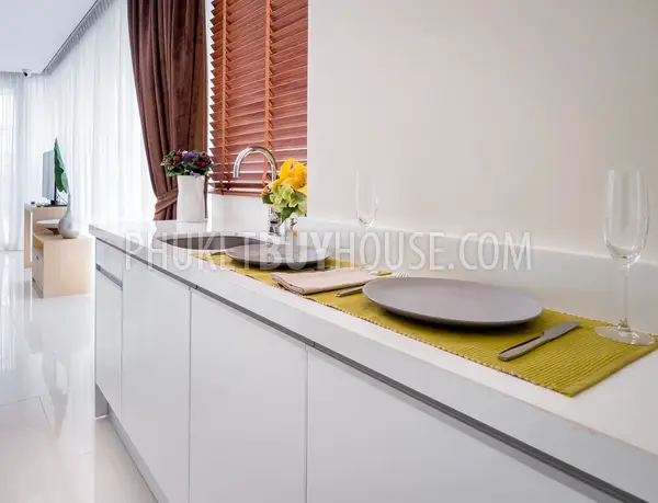 RAW4247: Stylish two-bedroom Apartment in one of the most popular areas of Phuket. Photo #13