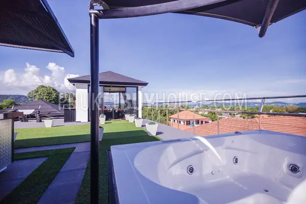 NAI4260: Luxury sea view villa with 7 bedrooms and pool in Nai Harn. Photo #9