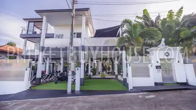 NAI4260: Luxury sea view villa with 7 bedrooms and pool in Nai Harn. Photo #44