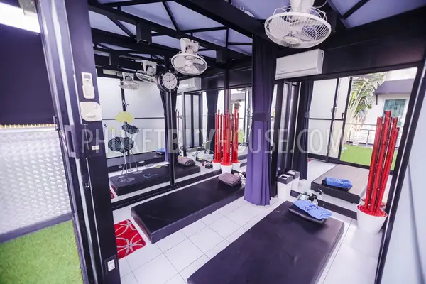 NAI4260: Luxury sea view villa with 7 bedrooms and pool in Nai Harn. Photo #59