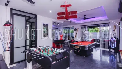 NAI4260: Luxury sea view villa with 7 bedrooms and pool in Nai Harn. Photo #65