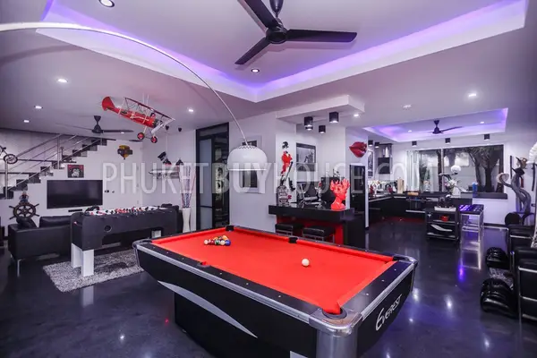 NAI4260: Luxury sea view villa with 7 bedrooms and pool in Nai Harn. Photo #66