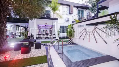 NAI4260: Luxury sea view villa with 7 bedrooms and pool in Nai Harn. Photo #72