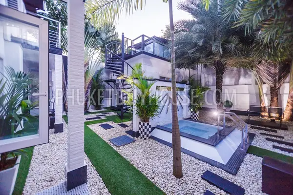 NAI4260: Luxury sea view villa with 7 bedrooms and pool in Nai Harn. Photo #74