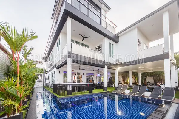 NAI4260: Luxury sea view villa with 7 bedrooms and pool in Nai Harn. Photo #82