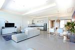 KAT4196: Two bedroom luxury apartment with Sea View on one of the best beaches in Phuket, Kata. Thumbnail #14