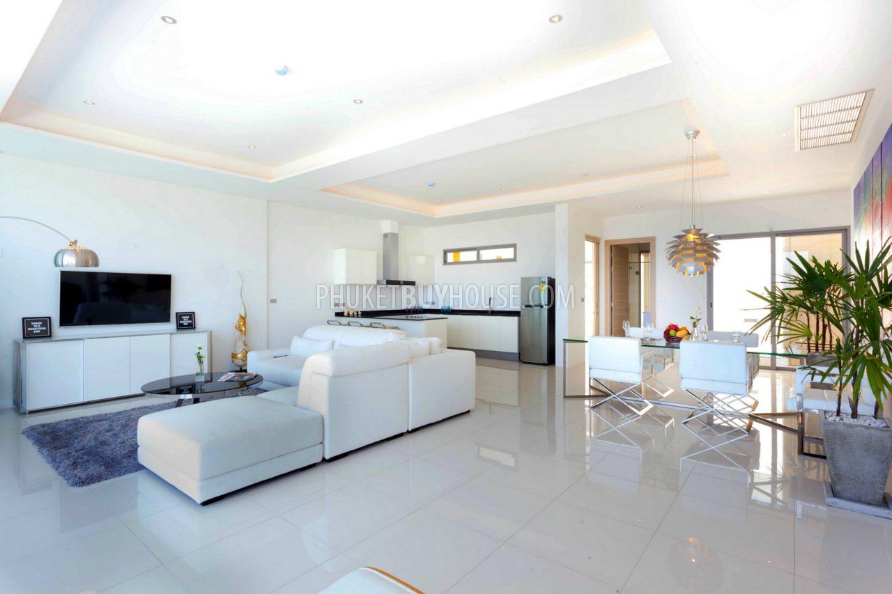 KAT4197: An exclusive luxury 3 bedroom unit with sea view in Phuket. Photo #17
