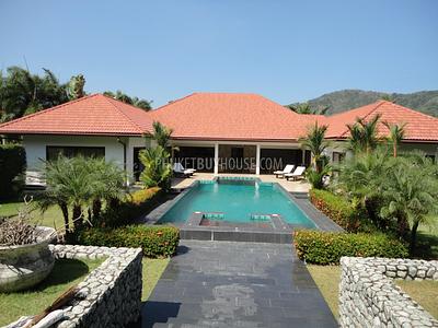 RAW4201: Contemporary Style Great Pool 4 Bedroom Villa Phuket SOLD!. Фото #2