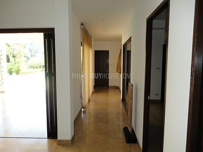 RAW4201: Contemporary Style Great Pool 4 Bedroom Villa Phuket SOLD!. Photo #16
