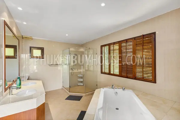 KAM21765: Three Villas with 7 Bedrooms in Total in Kamala Area. Photo #21