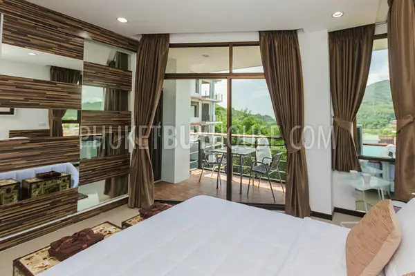 NAI4206: Two bedroom apartment with pool access. Photo #2