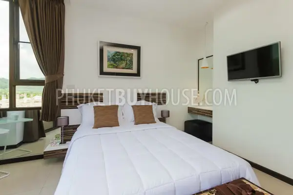 NAI4206: Two bedroom apartment with pool access. Photo #3
