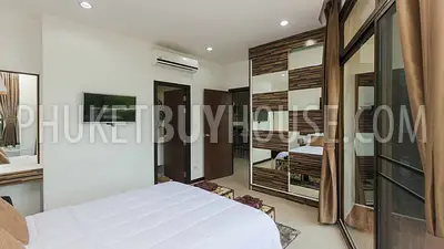 NAI4206: Two bedroom apartment with pool access. Photo #4