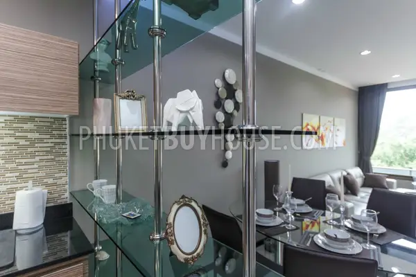 NAI4206: Two bedroom apartment with pool access. Photo #17