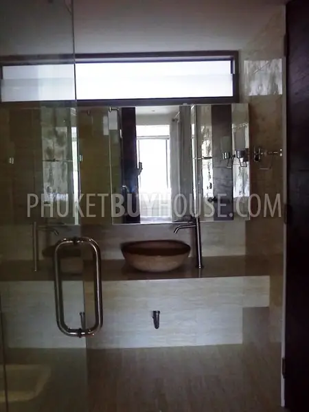 KTH4211: Spacious one-bedroom apartment for sale in Kathu. Fotoğraf #6