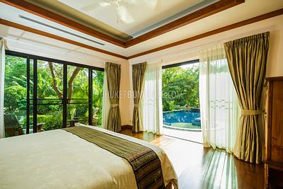 NAI4288: Spacious 4 bedroom villa with pool in Nai Harn for sale. Hot offer!. Photo #5