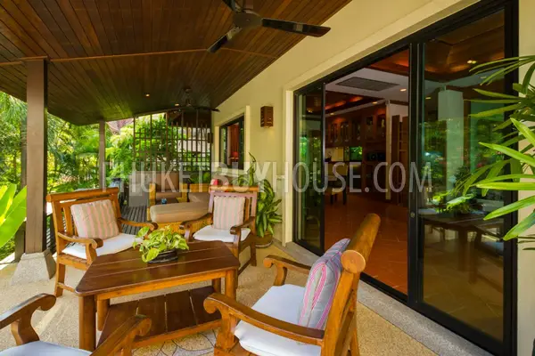 NAI4288: Spacious 4 bedroom villa with pool in Nai Harn for sale. Hot offer!. Photo #9