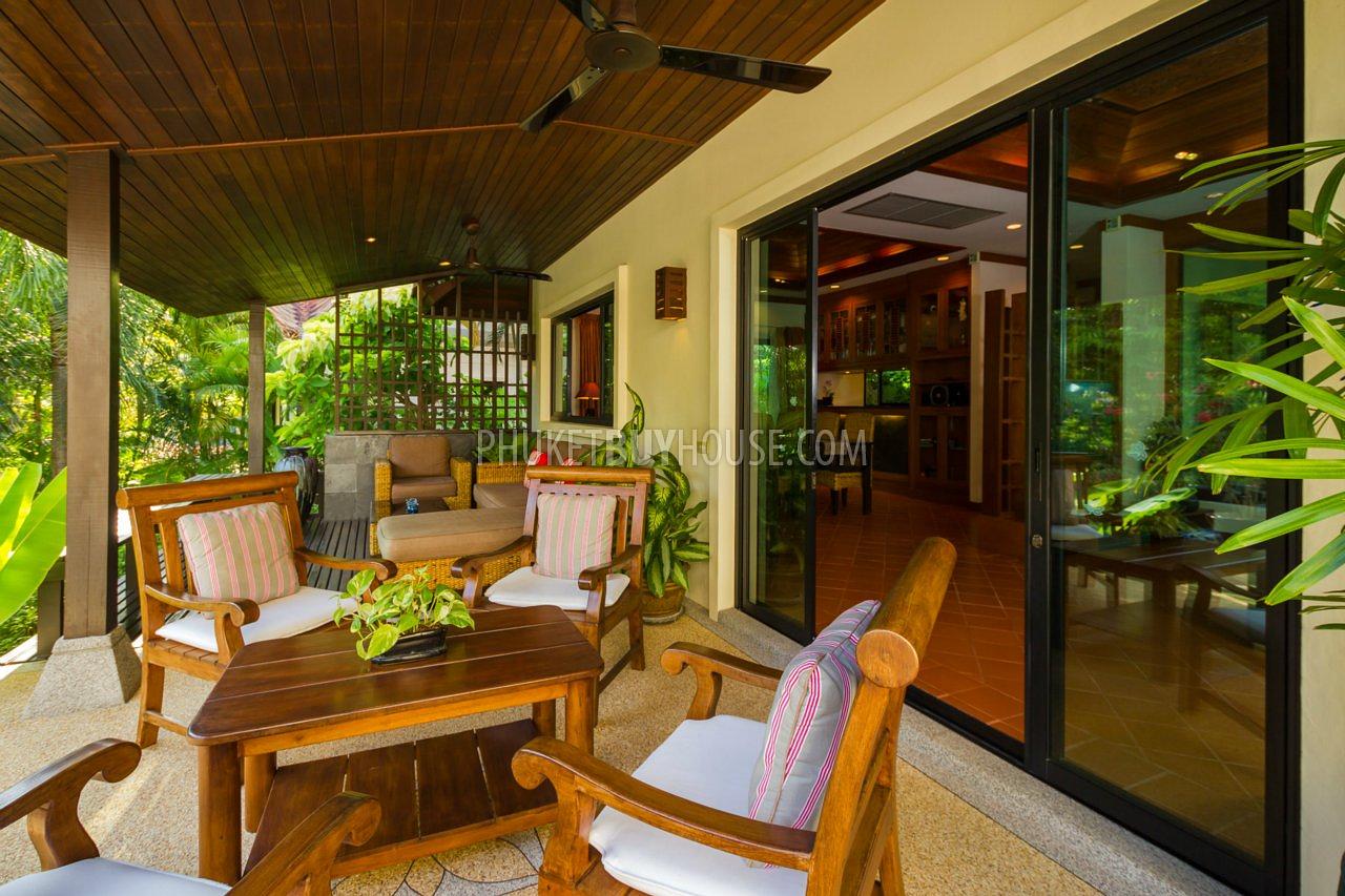 NAI4288: Spacious 4 bedroom villa with pool in Nai Harn for sale. Hot offer!. Photo #9