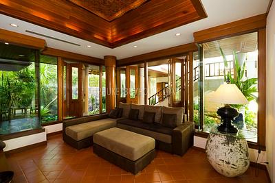 NAI4288: Spacious 4 bedroom villa with pool in Nai Harn for sale. Hot offer!. Photo #11