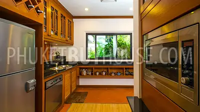 NAI4288: Spacious 4 bedroom villa with pool in Nai Harn for sale. Hot offer!. Photo #19