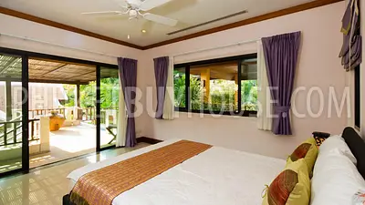 NAI4288: Spacious 4 bedroom villa with pool in Nai Harn for sale. Hot offer!. Photo #26