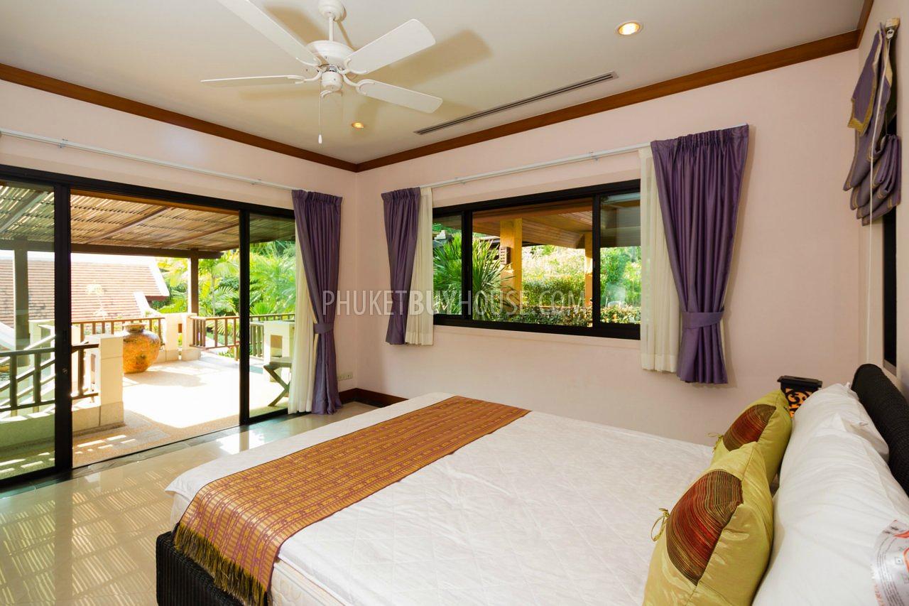 NAI4288: Spacious 4 bedroom villa with pool in Nai Harn for sale. Hot offer!. Photo #26
