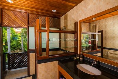 NAI4288: Spacious 4 bedroom villa with pool in Nai Harn for sale. Hot offer!. Photo #32