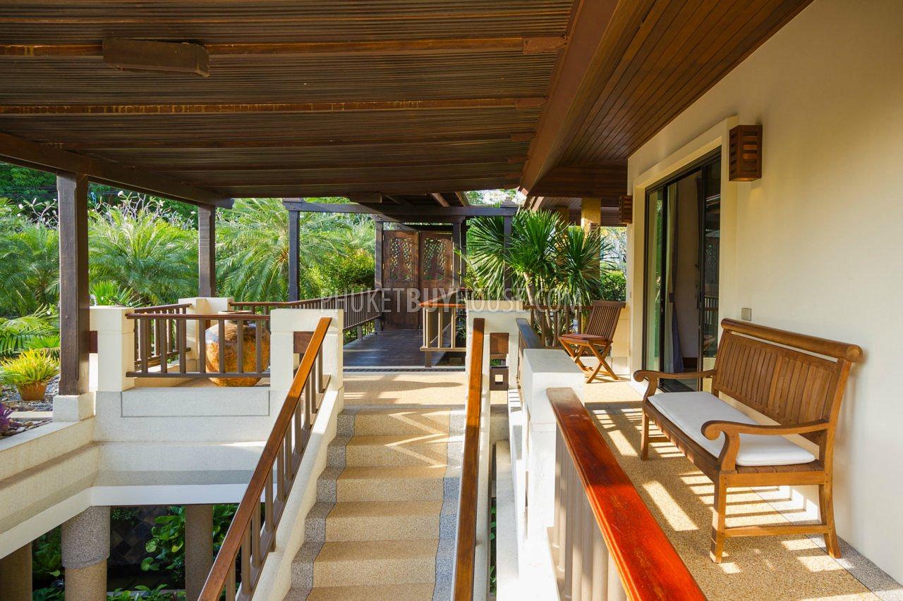 NAI4288: Spacious 4 bedroom villa with pool in Nai Harn for sale. Hot offer!. Photo #39