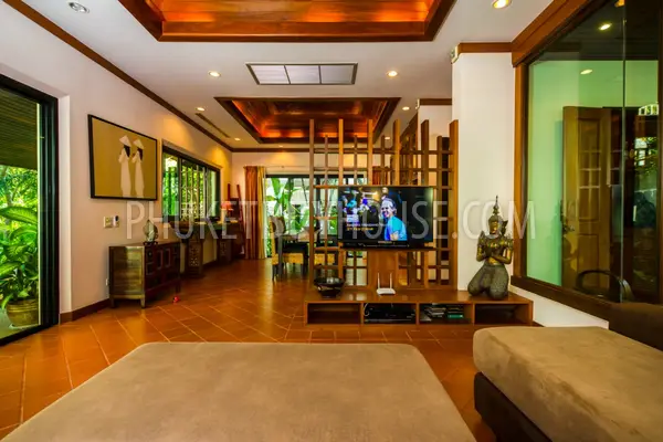 NAI4288: Spacious 4 bedroom villa with pool in Nai Harn for sale. Hot offer!. Photo #51